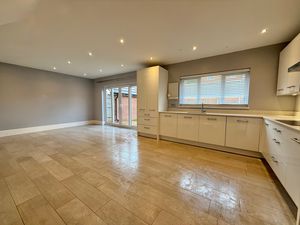 Photo 13- click for photo gallery